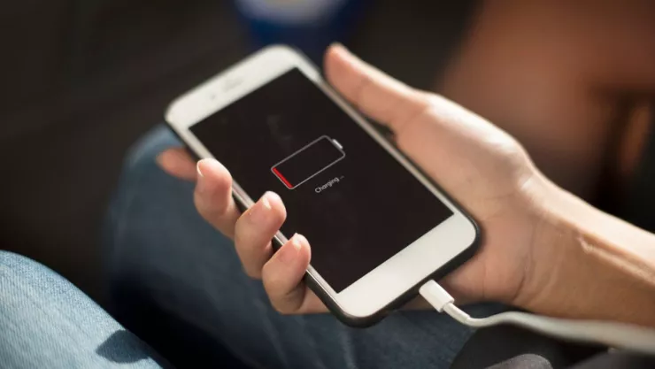 ¿Cuántas horas puede durar tu celular durante un apagón? Esto recomiendan expertos