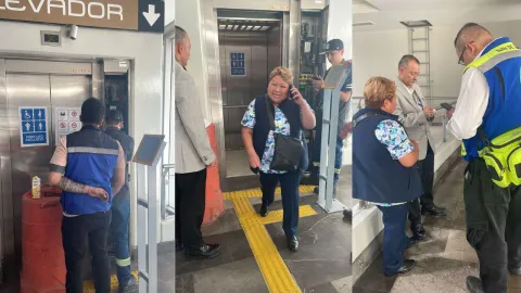 Además de la persona en silla de ruedas, una mujer quedó atorada en el elevador de la Línea 12 del Metro CDMX