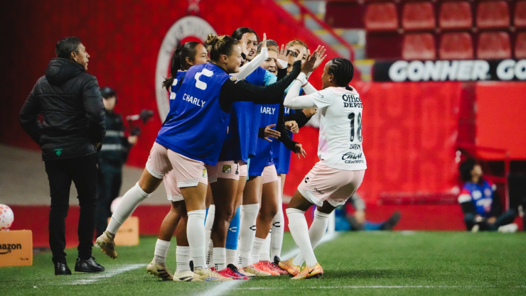 Club León Femenil.png