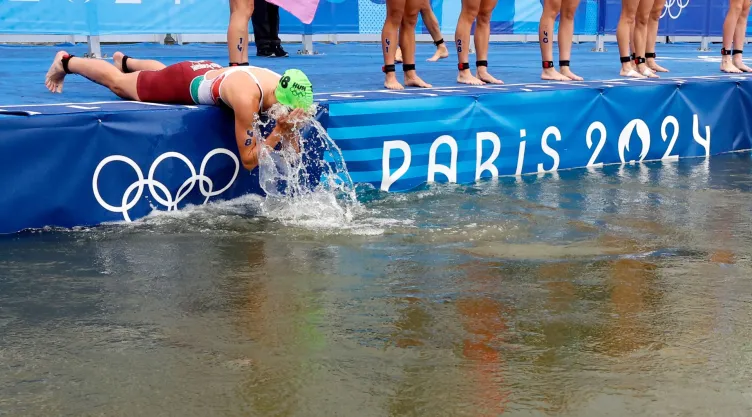 El triatlón representó una prueba complicada para los atletas