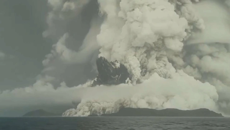 tonga_erupción_volcan_muerte.jpg