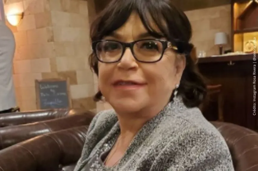 Doña Rosa Rivera en un restaurante..jpg