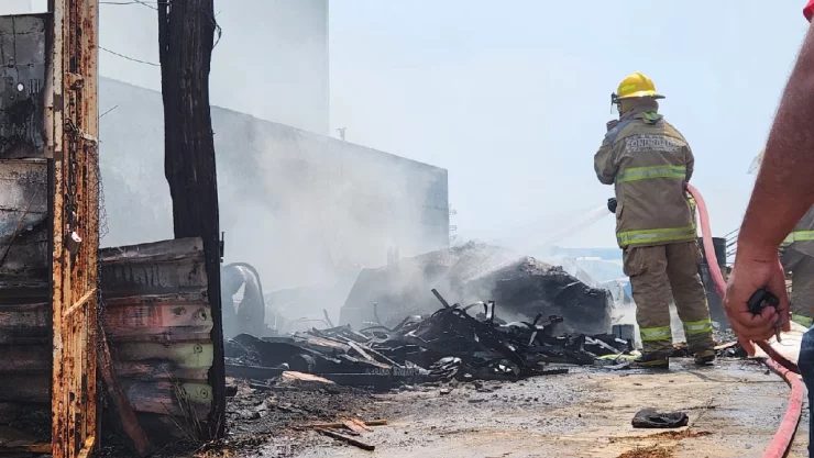 Incendio en carpinteria de Boca del Río.