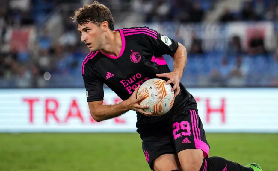Santiago Giménez Europa League