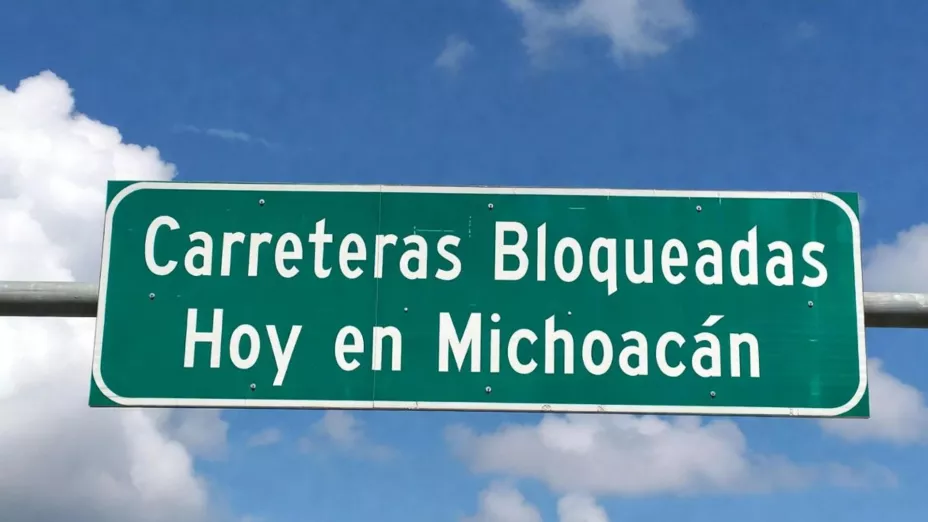 ¡Actualización! Hay BLOQUEOS en 10 CARRETERAS de Michoacán hoy martes 25 de noviembre.jpg