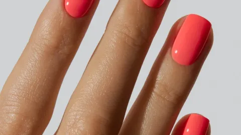7 diseños elegantes de manicura rubber: es perfecto para uñas quebradizas