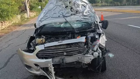 FOTO_ Fatal choque en la Campeche-Mérida a horas de Navidad
