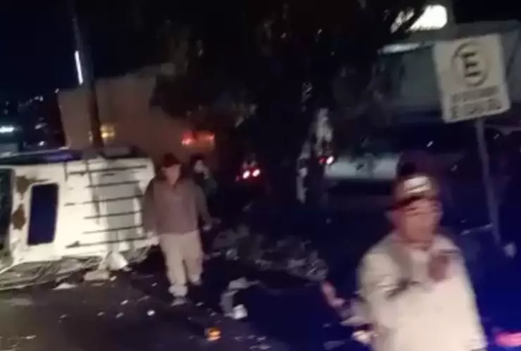 Volcadura en la México-Puebla hoy 3 de enero de 2026