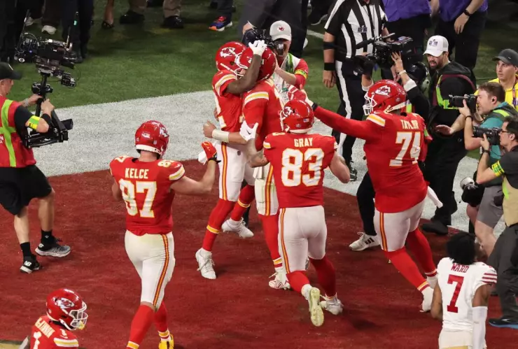 Kansas City Chiefs se imponen a los 49ers de San Francisco y ganan el Super Bowl 2024.jpg