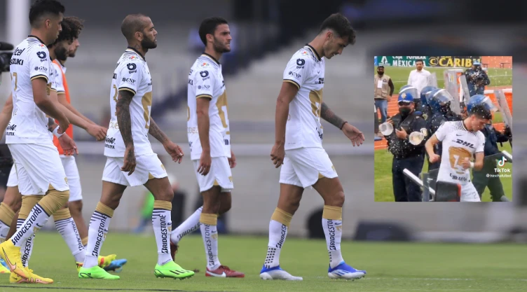 Jugadores de Pumas tras la derrota ante Santos