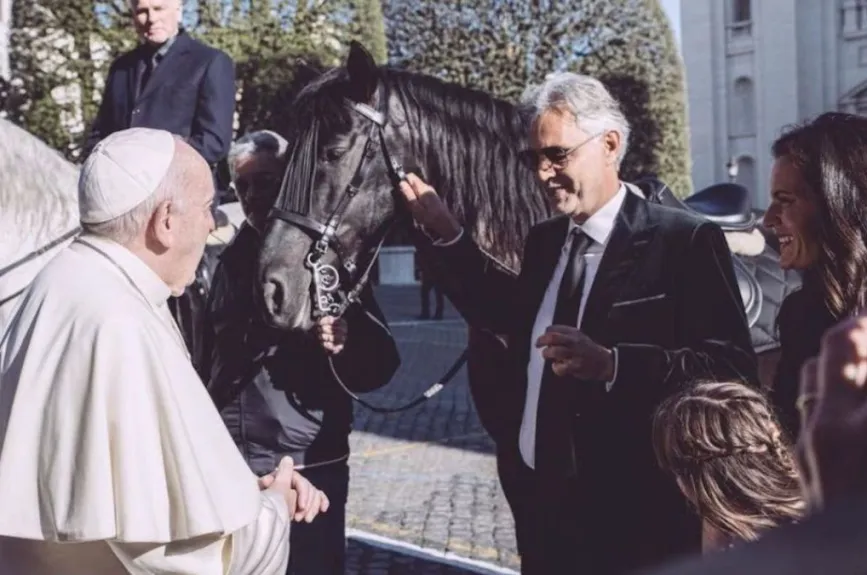 famosos con el papa francisco