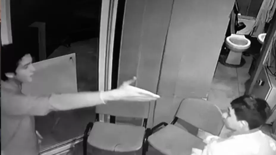 Joven golpea a vigilante angelopolis puebla identificacion