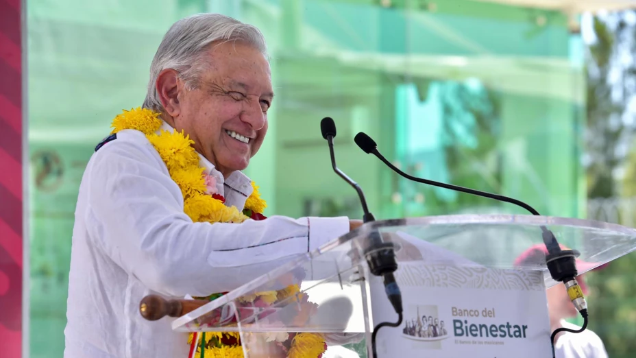 AMLO inaugura Banco del Bienestar en Oaxaca.