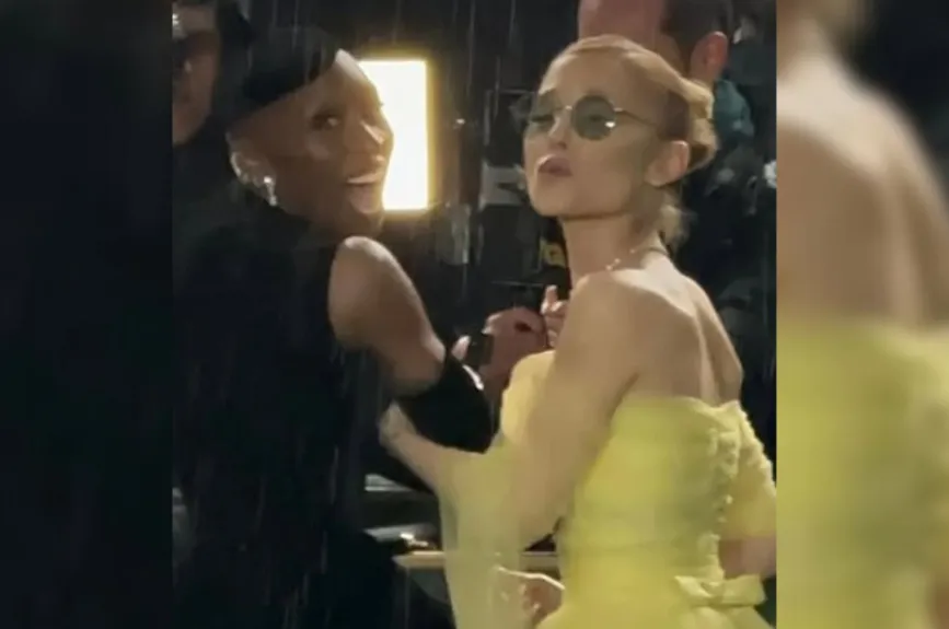 Ariana Grande y Cynthia Erivo | Crédito: Mezcalent