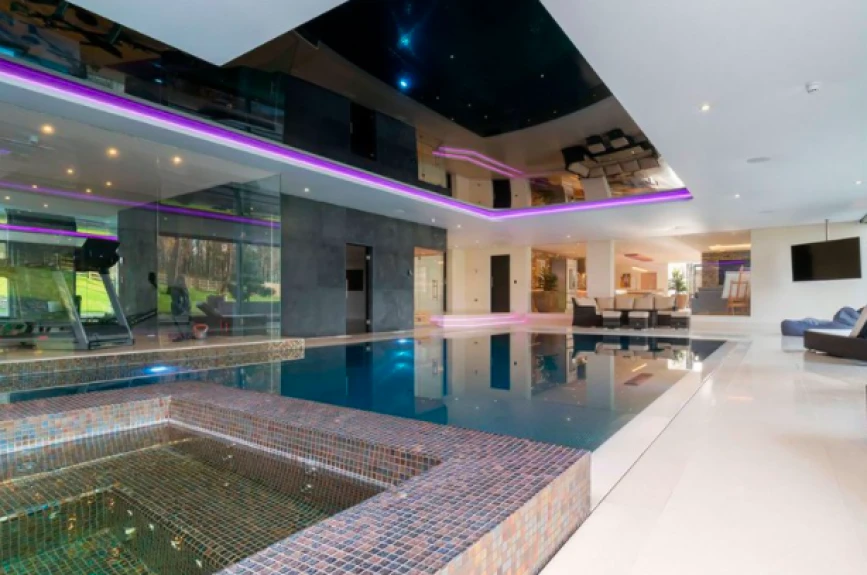 7. Casa de Cristiano Ronaldo .jpg