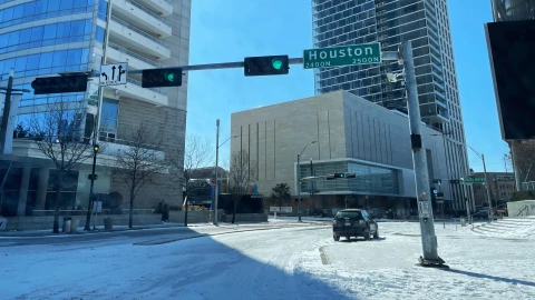 Nieve en las calles de Texas