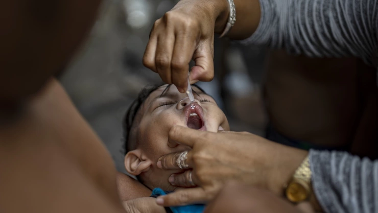 Niños son hospitalizados luego de recibir desinfectante en lugar de gotas contra la polio