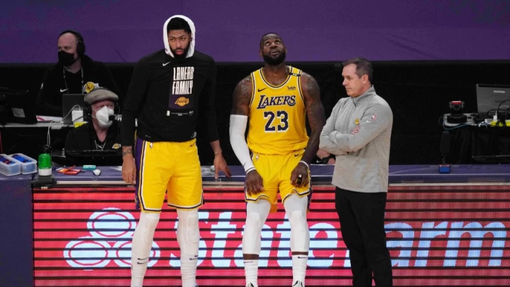 Básquetbol: Lakers