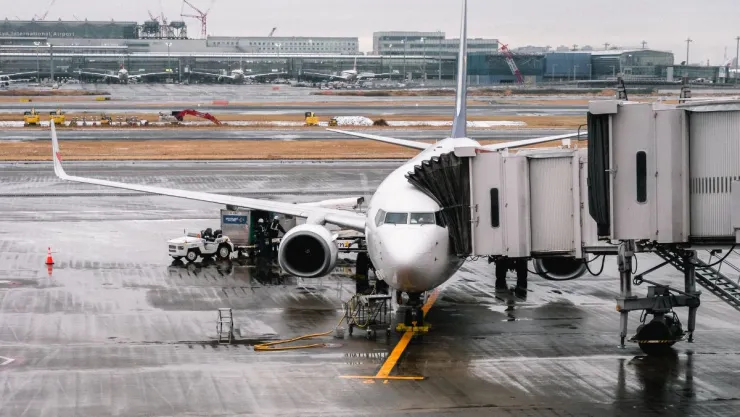 Detienen ‘Barbie’ con metanfetaminas en aeropuerto de CDMX