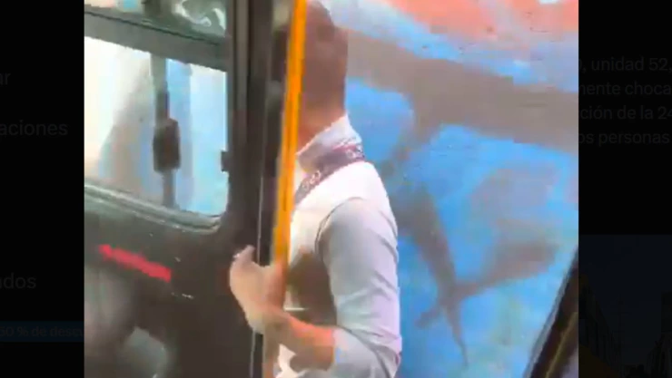 Conductor de ruta 10 huye tras choque en Las Torres y 24 Sur Puebla