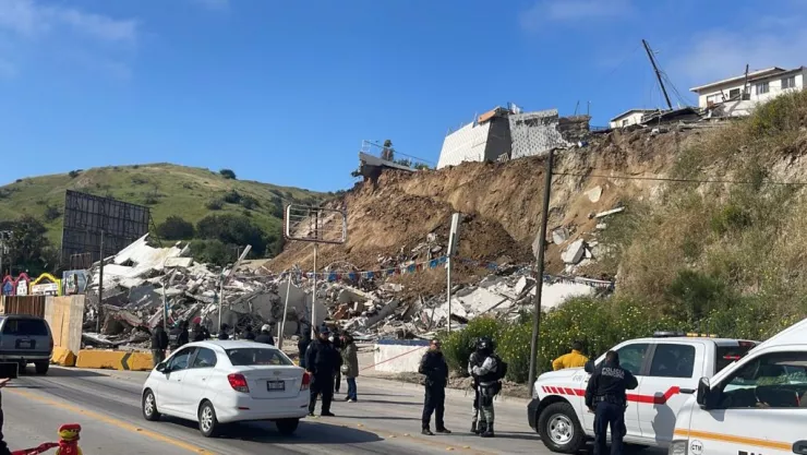 Escombros en el bulevar Cuauhtémoc