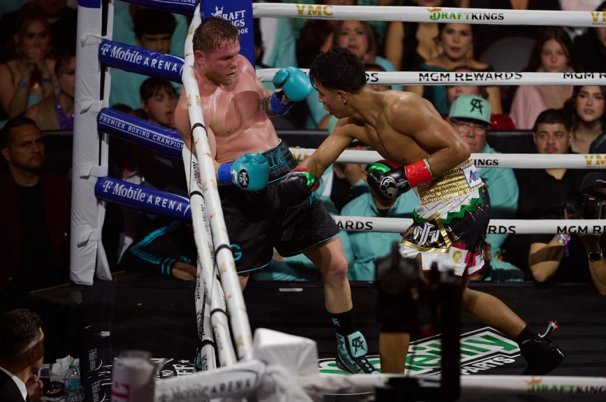 pelea canelo vs munguia fotos.jpeg