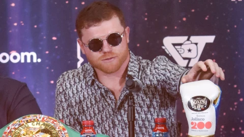 Canelo Álvarez en conferencia de prensa