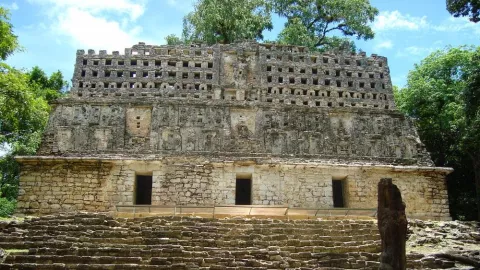 Yaxchilán.jpg
