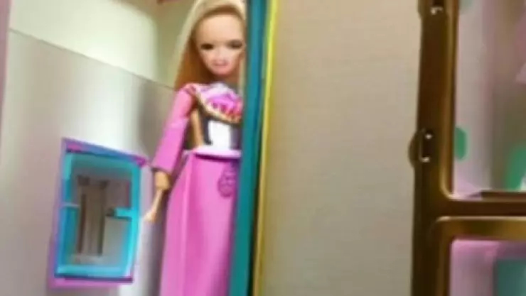 VIDEO_ Joven usa filtro de Barbie de TikTok en hospital y así lucen los fantasmas.jpg