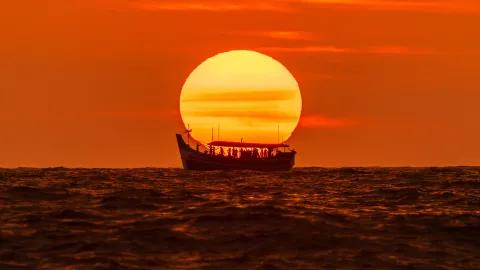 La luz del sol en diferentes momentos del día brinda energía al cuerpo humano