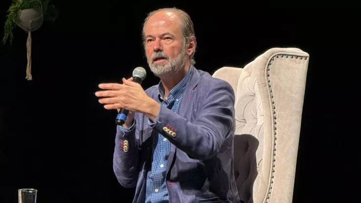 Juan Villoro presenta No soy un robot, su nuevo ensayo sobre IA y humanidad en Hay Festival Querétaro