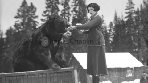 charlie chaplin mujeres