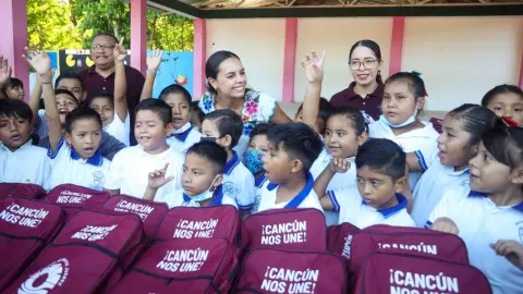 Avanza la entrega de útiles escolares para el ciclo escolar 2023-24 en Quintana Roo