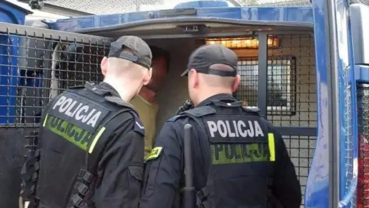 ataque con cuchillo a escuela de Polonia