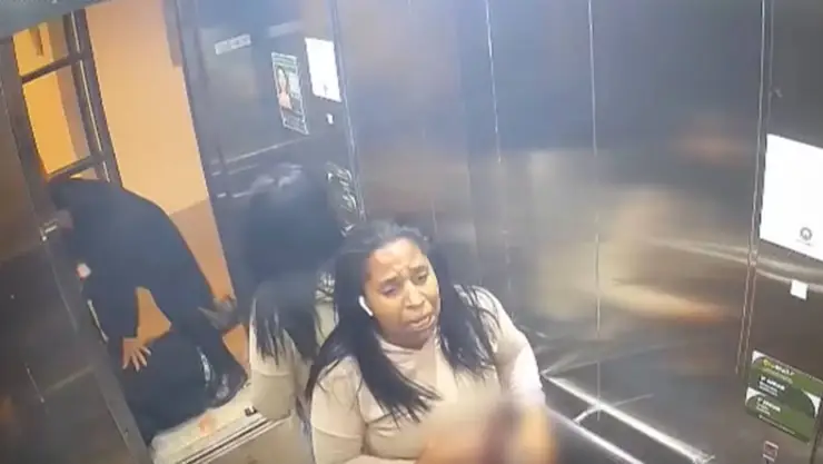 mujer atacada por exnovio