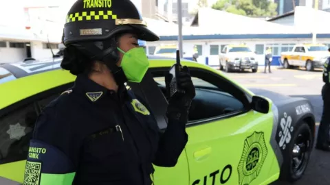 Multa por estacionarse frente a una cochera