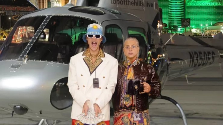 Ca7riel & Paco Amoroso ‘TOP OF THE HILLS’