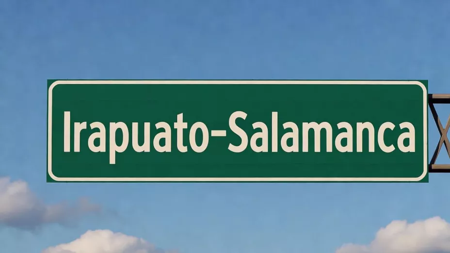 ¿Embudo vial Este es el tráfico en la carretera Irapuato-Salamanca por la mañana del jueves 6 de noviembre.jpg