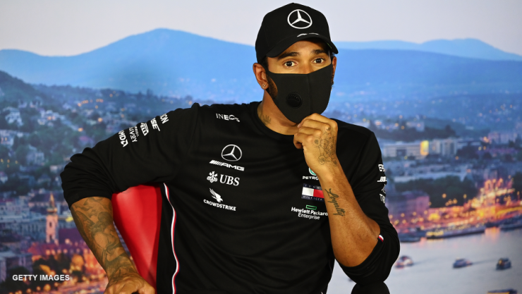 Lewis Hamilton con COVID-19
