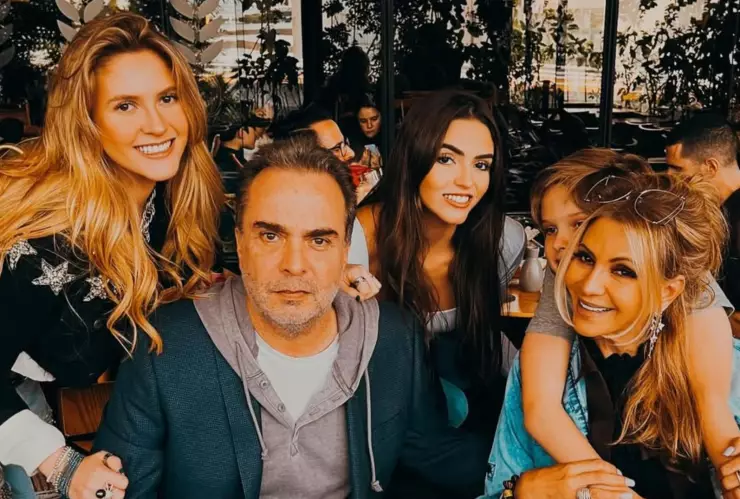 hijos daniela castro.jpg