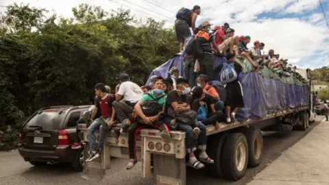 caravana-migrante-mexico (1).jpg