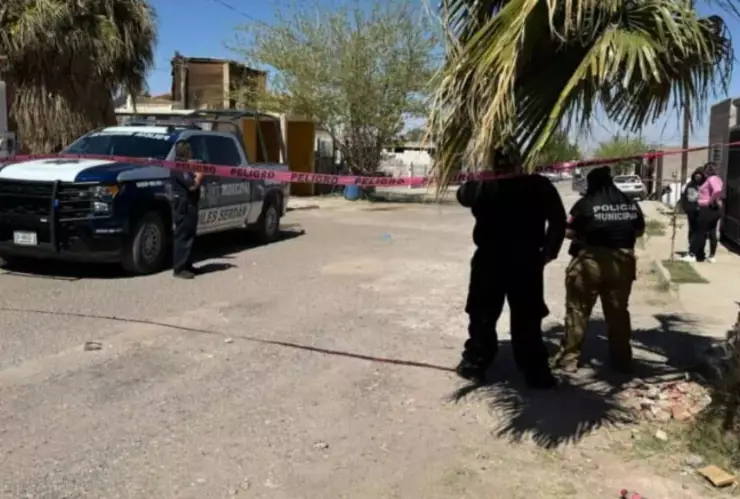 cuerpo en descomposición de una mujer