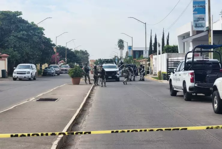 Reportan operativo en Stanza Toscana hay cinco detenidos. .jpg