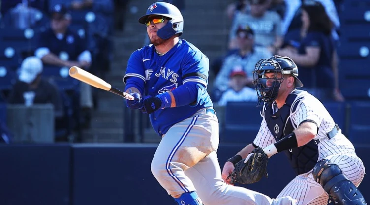 Kirk se estrena con los Azulejos de Toronto en la MLB