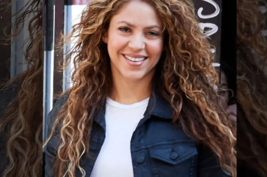 Shakira Sonriendo .jpg