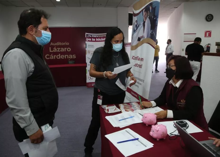 Atención derechohabientes issste.jpeg