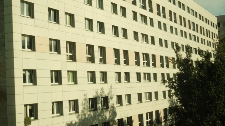 Influencer y su hija fueron halladas sin vida en su departamento