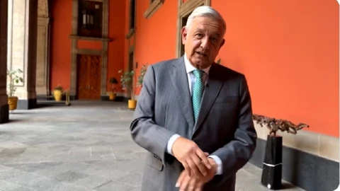 VIDEO Reaparecce AMLO y habla sobre su estado de salud