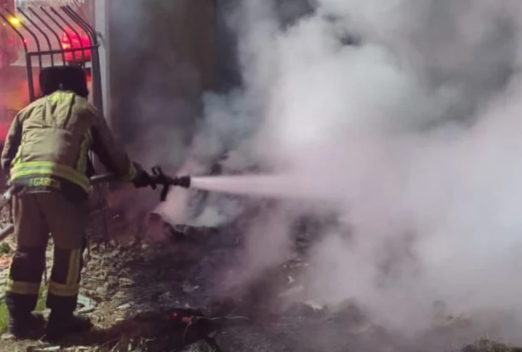 Antes de Navidad: dos feroces incendios en Tijuana