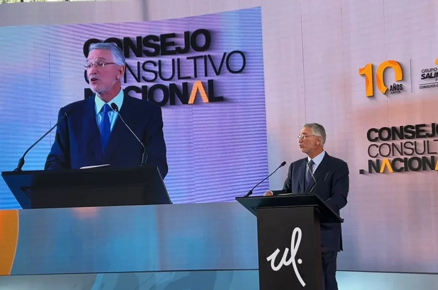 Ricardo B. Salinas Pliego llama a defender la libertad durante aniversario de los Consejos Consultivos Nacionales